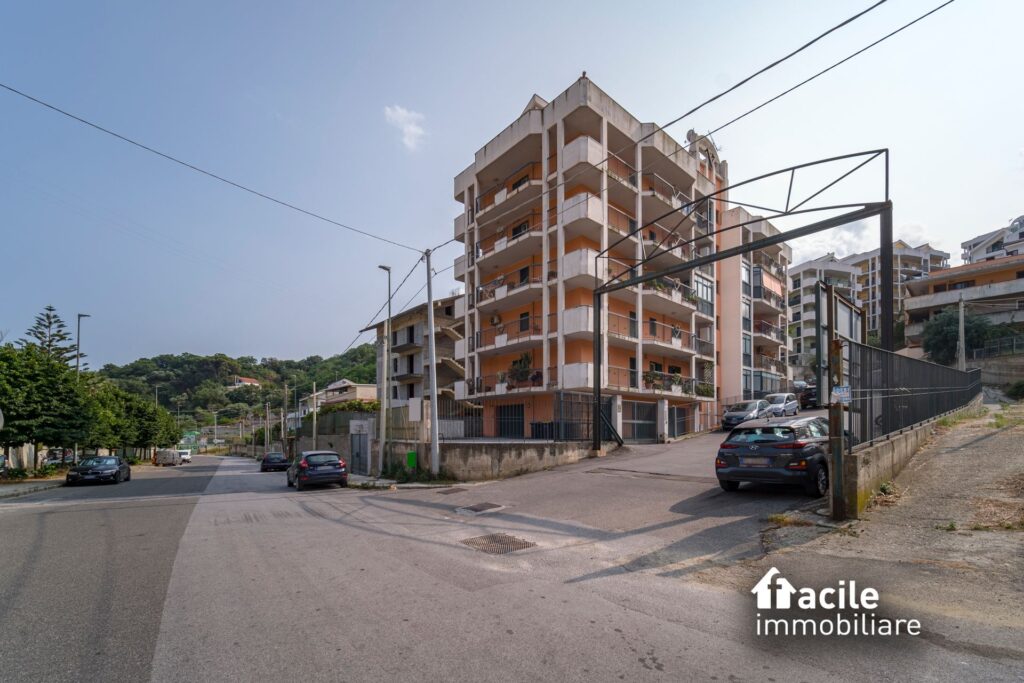 Appartamento zona Minissale Complesso Valleverde, con garage Facile Immobiliare