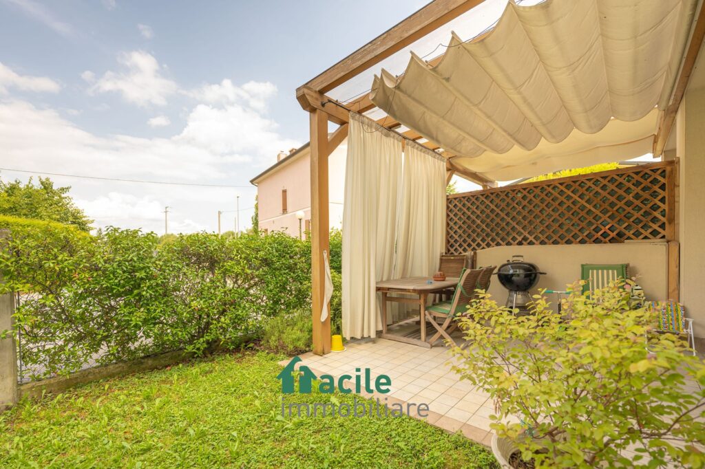 Appartamento con Giardino 3 camere 2 bagni Facile Immobiliare