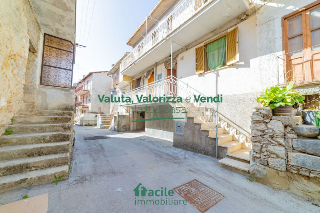 TERRATETTO in vendita a TAGLIACOZZO Teratetto con garage Facile Immobiliare