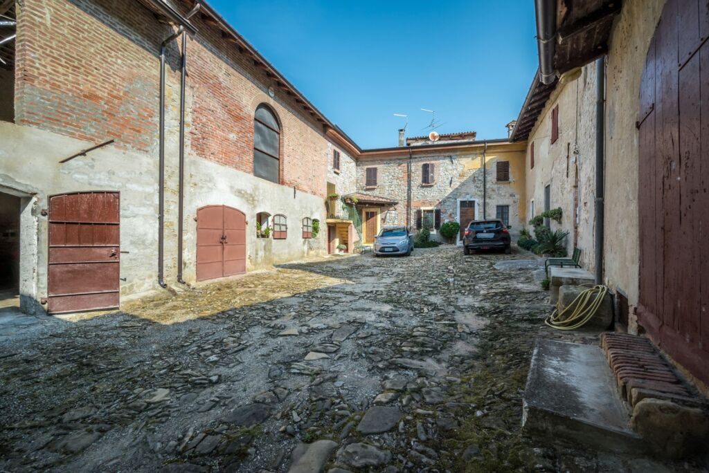 Rustico in vendita a Carpaneto Piacentino (Rezzano) Facile Immobiliare