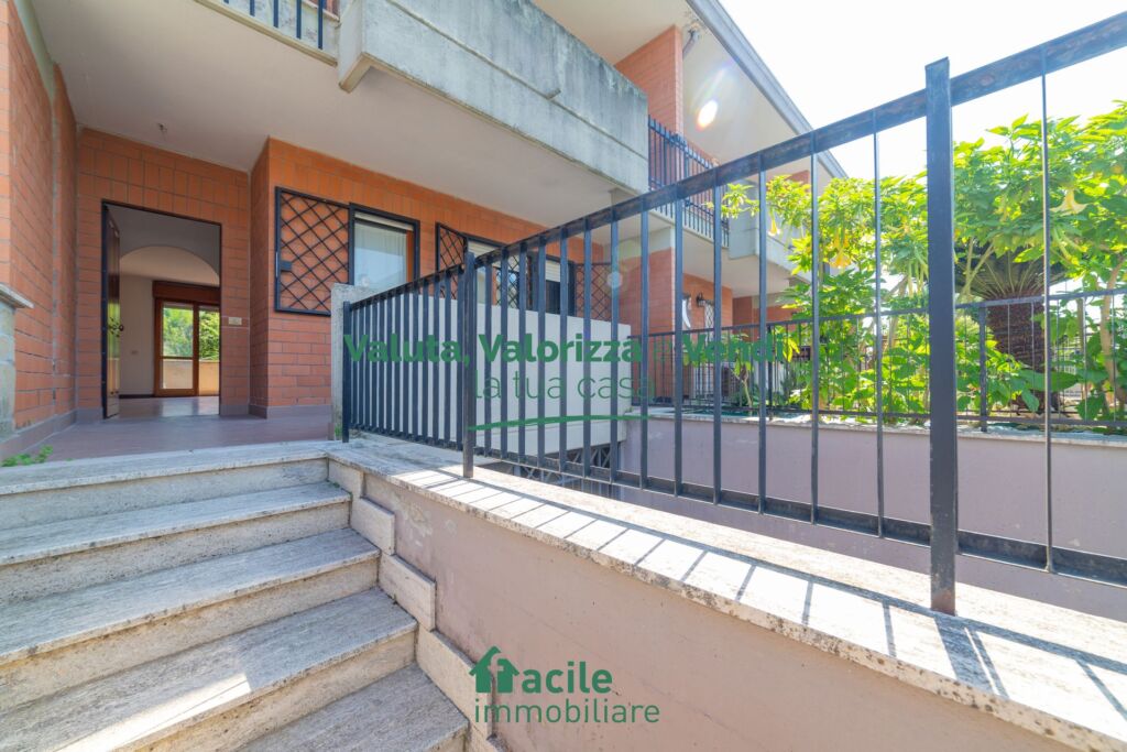 Villetta a schiera con giardino Facile Immobiliare