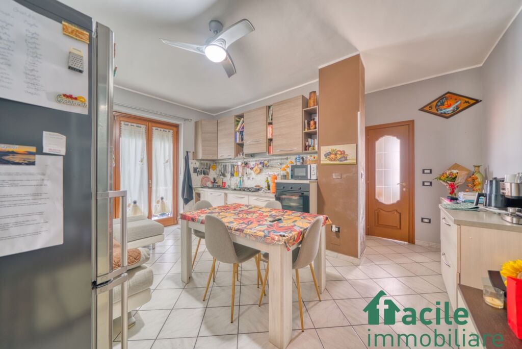 Appartamento Ampio Trilocale in vendita a Santena ( To) Facile Immobiliare