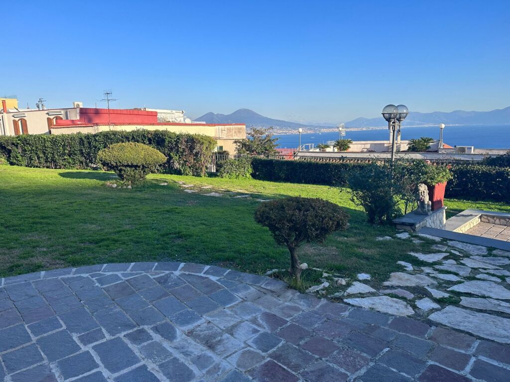 Casa di Lusso in Villa in vendita a Via Alessandro Manzoni, Napoli Con vista sul Golfo di Napoli Facile Immobiliare