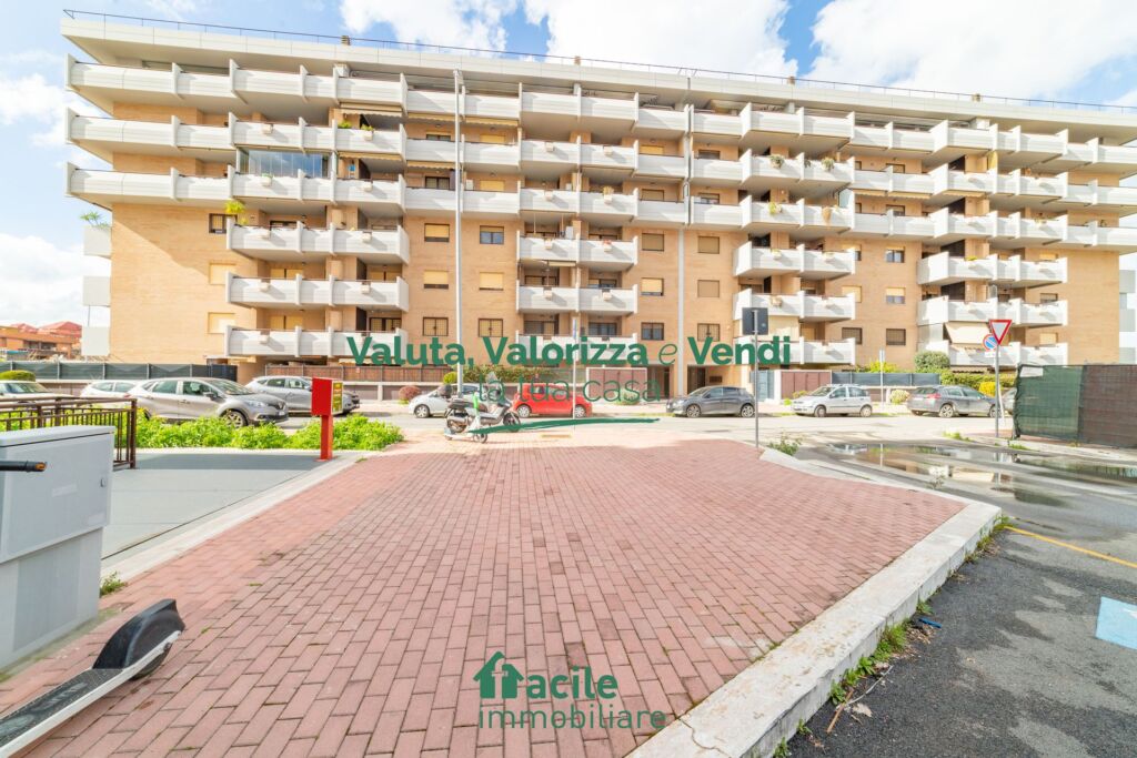 Appartamento in vendita a Roma . Facile Immobiliare