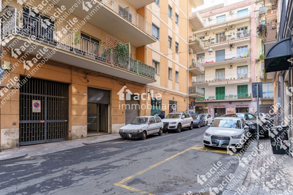 Laboratorio in vendita a Catania sulla via principale Facile Immobiliare