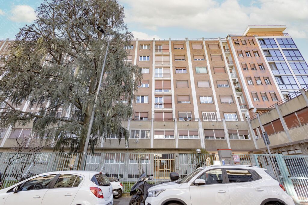 BILOCALE in affitto a FAMAGOSTA BILOCALE - VICINO ALLA METRO FAMAGOSTA Facile Immobiliare