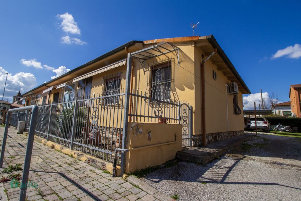 Pisa in vendita a S. Ermete Ingresso indipendente e doppio box Facile Immobiliare